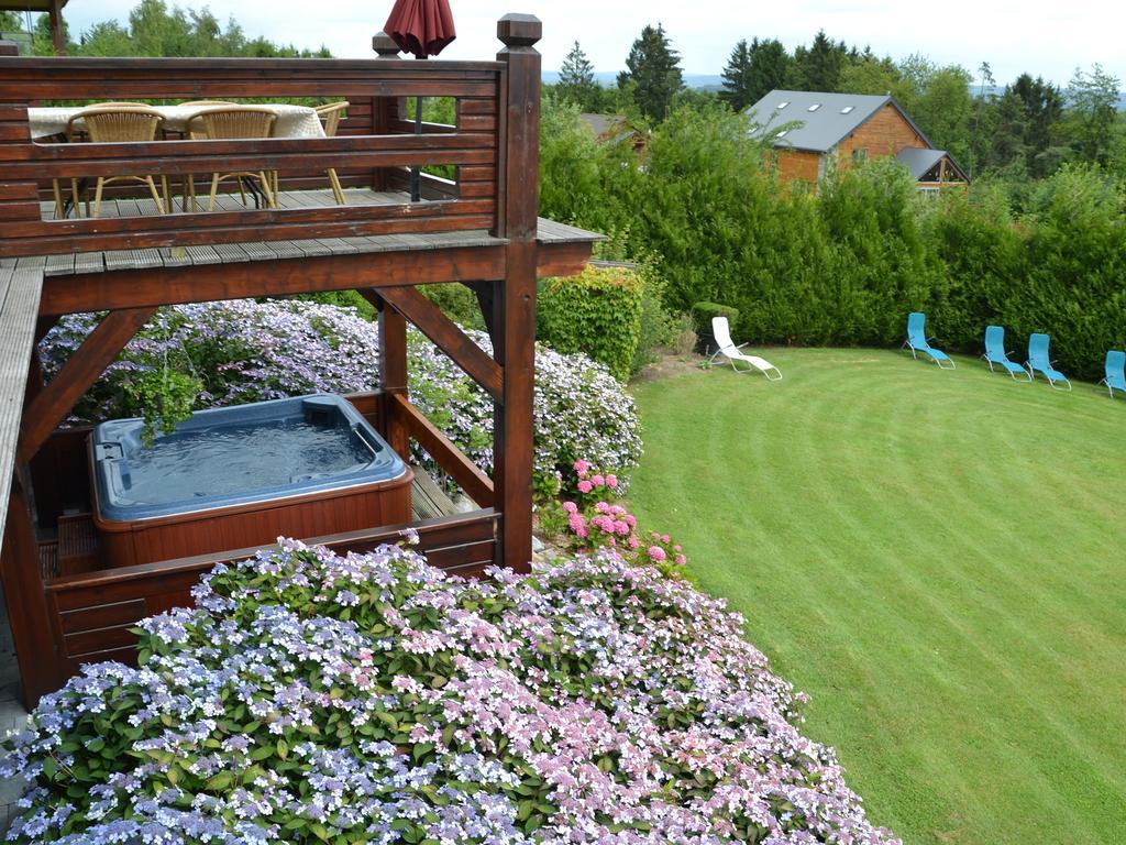 Affluent Chalet In Septon With Bubble Bath Vila Durbuy Exterior foto