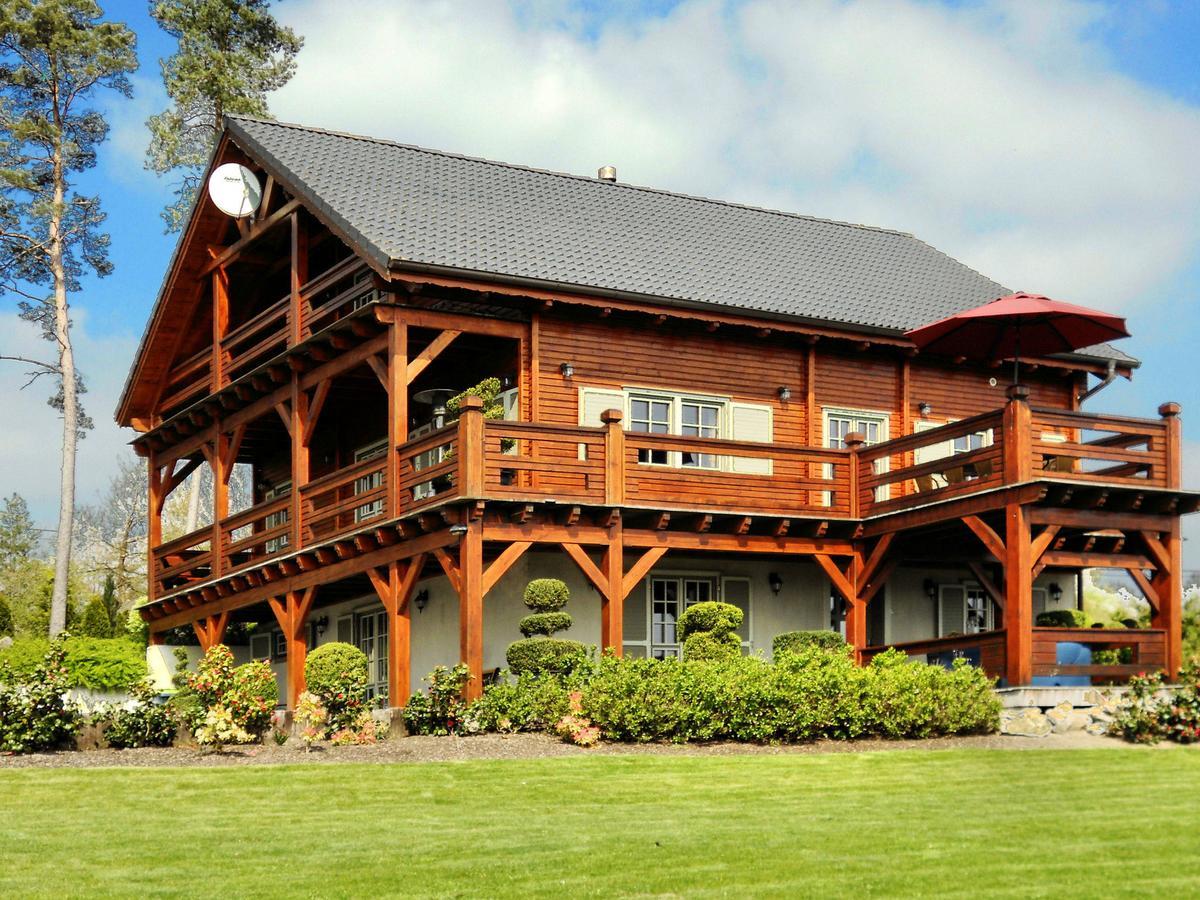 Affluent Chalet In Septon With Bubble Bath Vila Durbuy Exterior foto